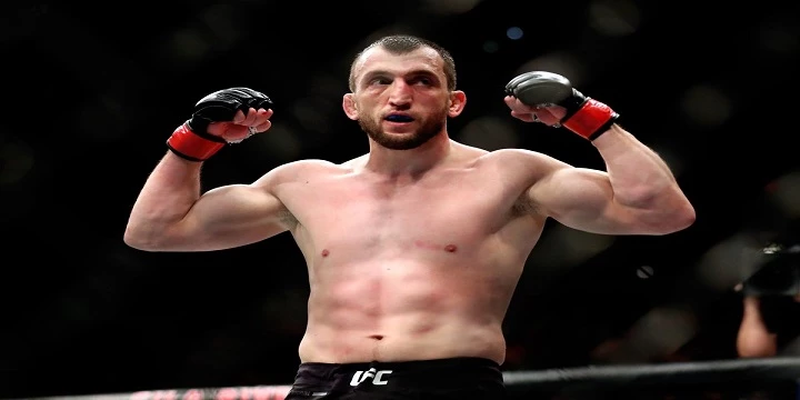Джинлианг Ли — Муслим Салихов. Прогноз на UFC (16 июля 2022 года) Джинлианг Ли — Муслим Салихов. Прогноз на UFC (16 июля 2022 года)