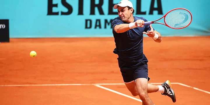 Аслан Карацев — Франциско Черундоло. Прогноз на матч ATP Гамбург (22 июля 2022 года)
Аслан Карацев — Франциско Черундоло. Прогноз на матч ATP Гамбург (22 июля 2022 года)
