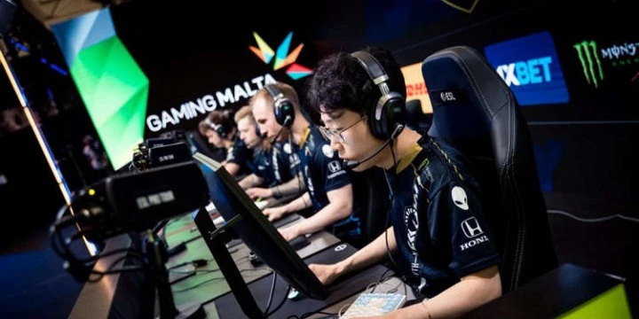 Cloud9 — Liquid. Прогноз на матч CS:GO (1 октября 2022 года) Cloud9 — Liquid. Прогноз на матч CS:GO (1 октября 2022 года)