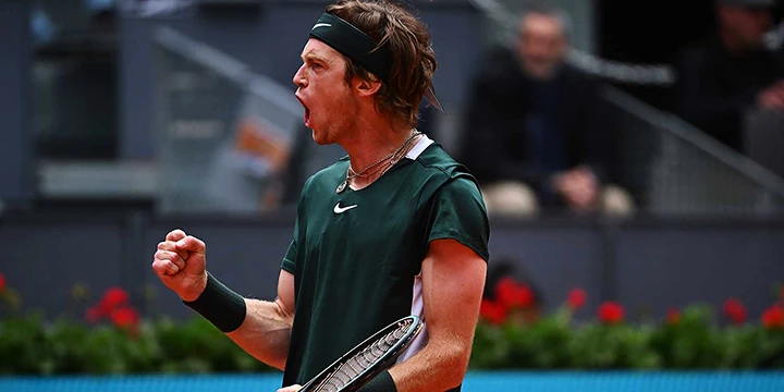 Андрей Рублев — Доминик Тим. Прогноз на матч ATP Хихон (15 октября 2022 года)
Андрей Рублев — Доминик Тим. Прогноз на матч ATP Хихон (15 октября 2022 года)