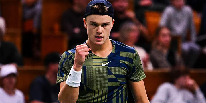 Хуберт Гуркач — Хольгер Руне. Прогноз на матч ATP Париж (2 ноября 2022 года)
Хуберт Гуркач — Хольгер Руне. Прогноз на матч ATP Париж (2 ноября 2022 года)