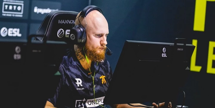 Fnatic — 9z. Прогноз на матч CS:GO (4 ноября 2022 года) Fnatic — 9z. Прогноз на матч CS:GO (4 ноября 2022 года)
