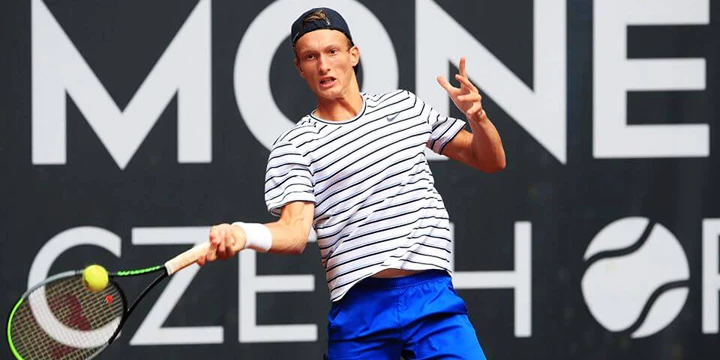 Иржи Лехечка — Франческо Пассаро. Прогноз на матч Next Gen ATP Finals (8 ноября 2022 года)
Иржи Лехечка — Франческо Пассаро. Прогноз на матч Next Gen ATP Finals (8 ноября 2022 года)
