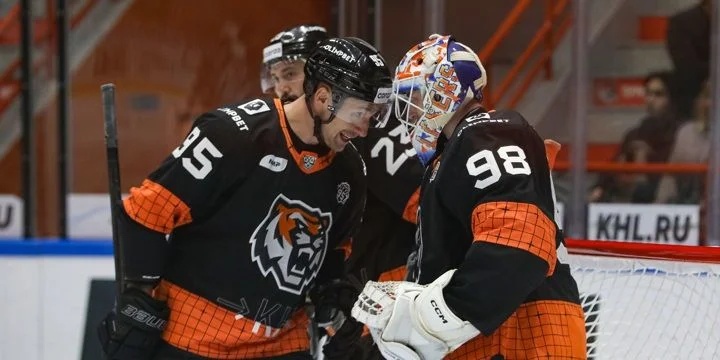 Амур — СКА. Прогноз на матч КХЛ (10 ноября 2022 года) Амур — СКА. Прогноз на матч КХЛ (10 ноября 2022 года)