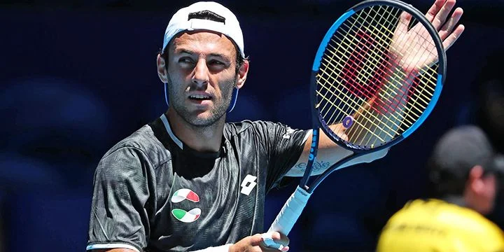 Стефано Травалья — Михаил Кукушкин. Прогноз на матч ATP Хельсинки (15 ноября 2022 года)
Стефано Травалья — Михаил Кукушкин. Прогноз на матч ATP Хельсинки (15 ноября 2022 года)