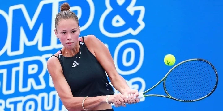 Чжан Шуай – Екатерина Рейнгольд. Прогноз на матч WTA Лимож (14 декабря 2022 года) Чжан Шуай – Екатерина Рейнгольд. Прогноз на матч WTA Лимож (14 декабря 2022 года)