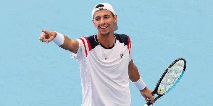 Хирон — Попырин. Прогноз на матч ATP Аделаида (4 января 2023 года)