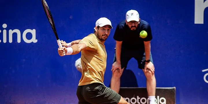 Камило Уго Карабелли — Душан Лайович. Прогноз на матч ATP Буэнос-Айрес (16 февраля 2023 года)
Камило Уго Карабелли — Душан Лайович. Прогноз на матч ATP Буэнос-Айрес (16 февраля 2023 года)