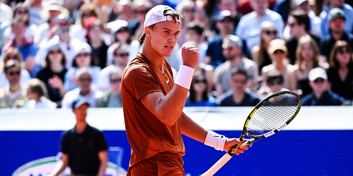 Хольгер Руне — Ботик Ван де Зандшульп. Прогноз на матч ATP Мюнхен (23 апреля 2023 года)
Хольгер Руне — Ботик Ван де Зандшульп. Прогноз на матч ATP Мюнхен (23 апреля 2023 года)