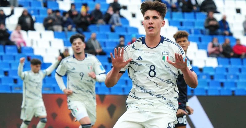 Италия U18 — Босния и Герцеговина U18. Прогноз и ставки на товарищеский матч (13 июня 2023 года) Италия U18 — Босния и Герцеговина U18. Прогноз и ставки на товарищеский матч (13 июня 2023 года)