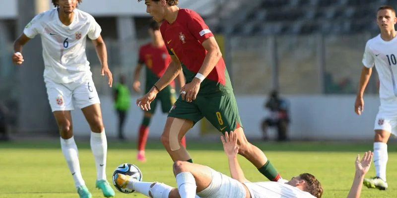 Португалия U19 — Италия U19. Прогноз и ставки на матч молодежного чемпионата Европы(16 июля 2023 года)
Португалия U19 — Италия U19. Прогноз и ставки на матч молодежного чемпионата Европы(16 июля 2023 года)