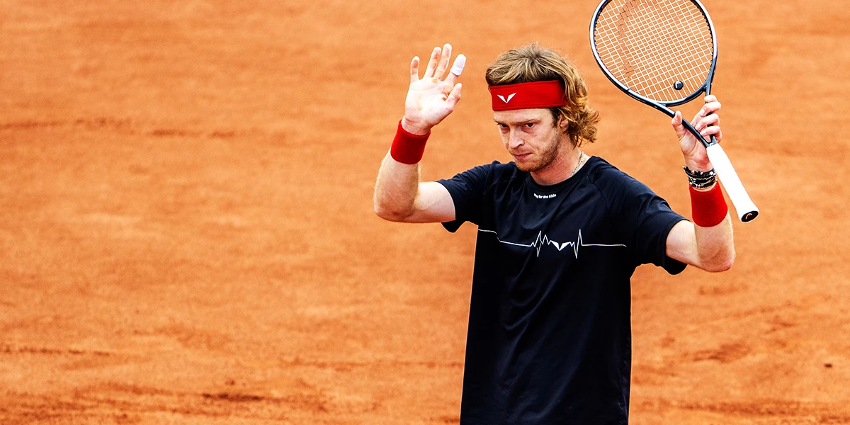 Сапата Мираллес — Рублев. Прогноз и ставки на матч ATP Гамбург (26 июля 2023 года)
Сапата Мираллес — Рублев. Прогноз и ставки на матч ATP Гамбург (26 июля 2023 года)