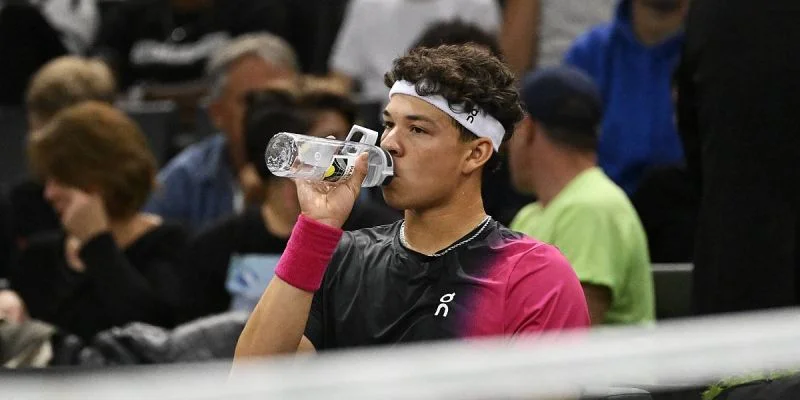 Шелтон — Сафиуллин. Прогноз и ставки на матч ATP Брисбен (1 января 2024 года)
Шелтон — Сафиуллин. Прогноз и ставки на матч ATP Брисбен (1 января 2024 года)