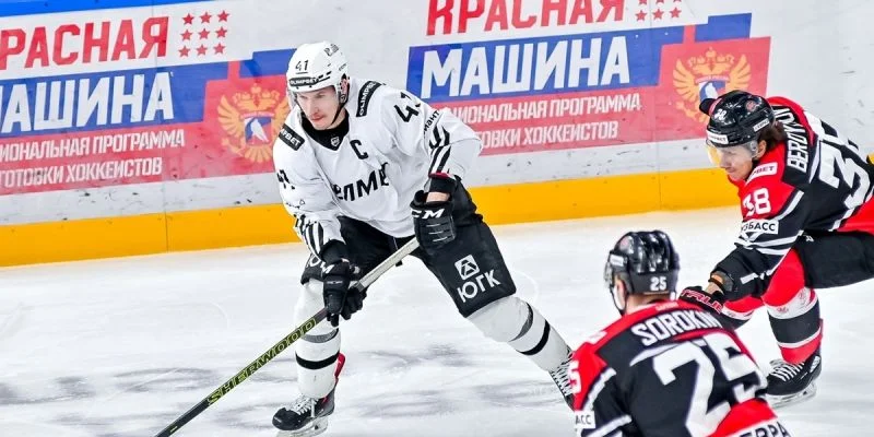 Омские Крылья — Челмет. Прогноз и ставки на матч ВХЛ (26 января 2024 года) Омские Крылья — Челмет. Прогноз и ставки на матч ВХЛ (26 января 2024 года)
