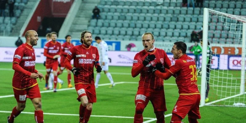 Тун — Лозанна Уши. Прогноз и ставки на матч чемпионата Швейцарии (2 августа 2024 года) Тун — Лозанна Уши. Прогноз и ставки на матч чемпионата Швейцарии (2 августа 2024 года)