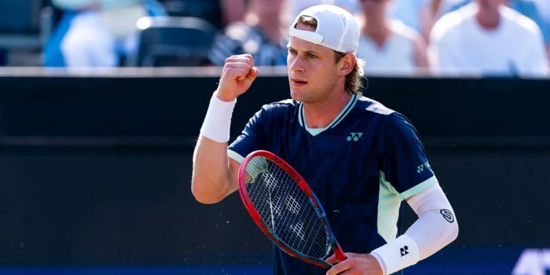 Зизу Бергс — Карен Хачанов: прогноз и ставки на матч ATP Галле (18 июня 2025 года)