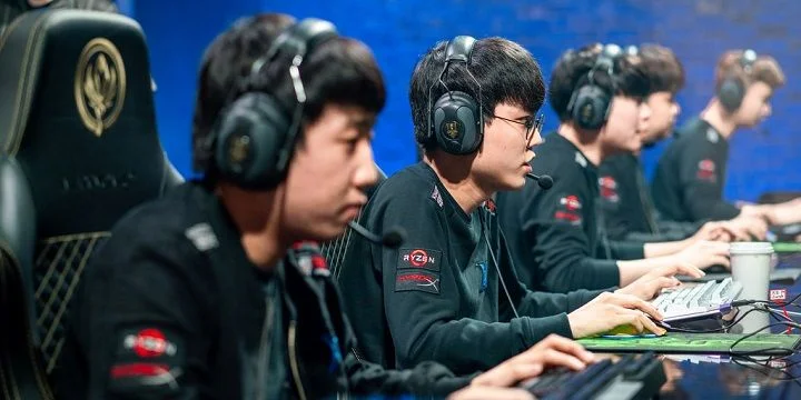 KINGZONE DragonX - Flash Wolves. Прогноз и ставки на League of Legends (19.05.2018) KINGZONE DragonX - Flash Wolves. Прогноз и ставки на League of Legends (19.05.2018)