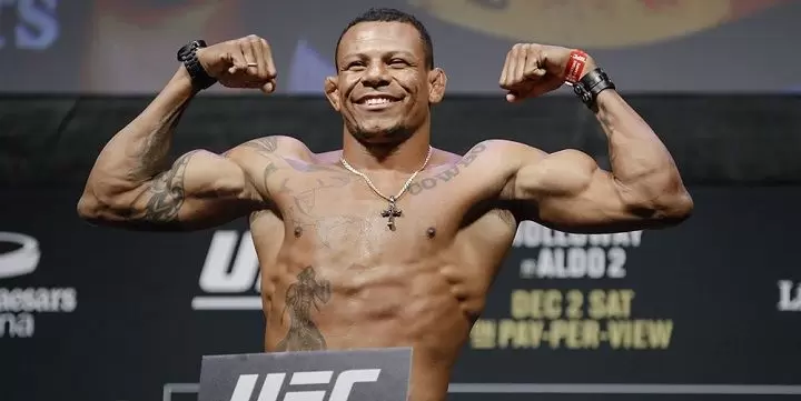 Алекс Оливейра - Карло Педерсоли. Прогноз на UFC (23.09.2018) Алекс Оливейра - Карло Педерсоли. Прогноз на UFC (23.09.2018)