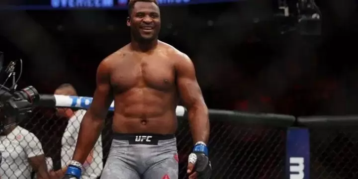 Кертис Блэйдс - Фрэнсис Нганну. Прогноз на UFC (25.11.2018) Кертис Блэйдс - Фрэнсис Нганну. Прогноз на UFC (25.11.2018)