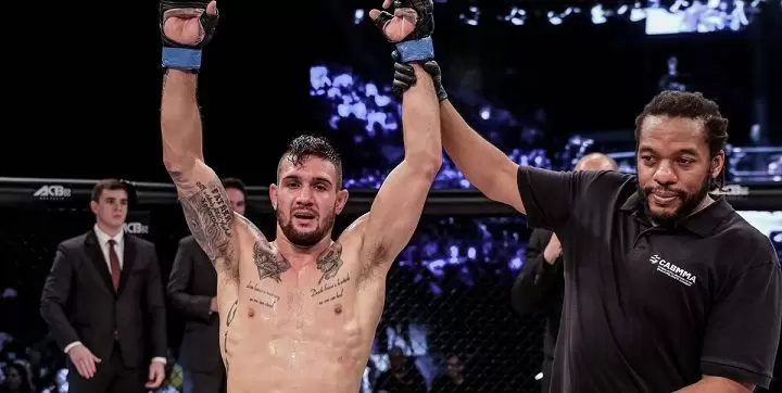 Кристос Гиагос - Мизуто Хирота. Прогноз на UFC (02.12.2018) Кристос Гиагос - Мизуто Хирота. Прогноз на UFC (02.12.2018)