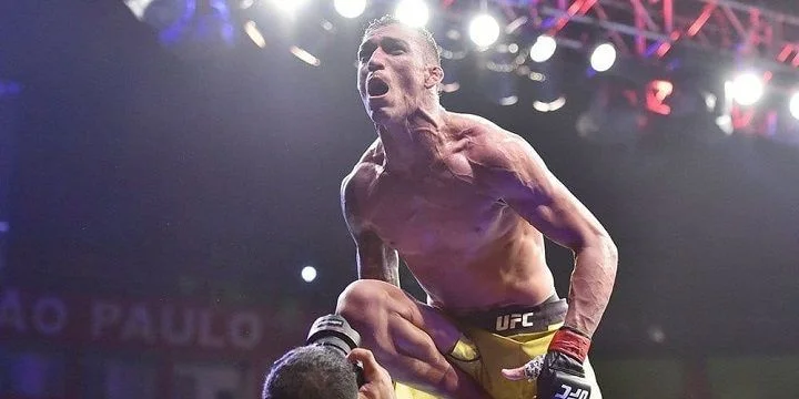 Чарльз Оливейра - Ник Ленц. Прогноз на UFC (19.05.2019) Чарльз Оливейра - Ник Ленц. Прогноз на UFC (19.05.2019)