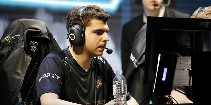 Fnatic - Misfits. Прогноз на матч League Of Legends (26.07.2019) Fnatic - Misfits. Прогноз на матч League Of Legends (26.07.2019)