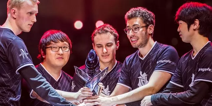 G2 Esports — Vitality. Прогноз на матч League Of Legends (2 августа 2019 года) G2 Esports — Vitality. Прогноз на матч League Of Legends (2 августа 2019 года)