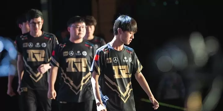 RNG — Bilibili Gaming. Прогноз на матч League of Legends (14 августа 2019 года) RNG — Bilibili Gaming. Прогноз на матч League of Legends (14 августа 2019 года)