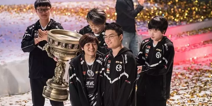 Vici Gaming — Na'Vi. Прогноз на матч Dota 2 (18 августа 2019 года) Vici Gaming — Na'Vi. Прогноз на матч Dota 2 (18 августа 2019 года)