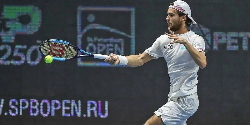 Михаил Кукушкин — Жоао Соуза. Прогноз на матч ATP Санкт-Петербург (20 сентября 2019 года) Михаил Кукушкин — Жоао Соуза. Прогноз на матч ATP Санкт-Петербург (20 сентября 2019 года)