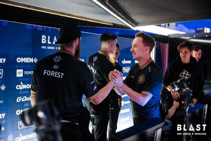 NIP - Virtus.pro. Прогноз на матч CS:GO (21 сентября 2019 года) NIP - Virtus.pro. Прогноз на матч CS:GO (21 сентября 2019 года)