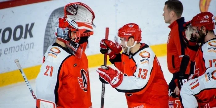 СКА — Автомобилист. Прогноз на матч КХЛ (10 октября 2019 года) СКА — Автомобилист. Прогноз на матч КХЛ (10 октября 2019 года)
