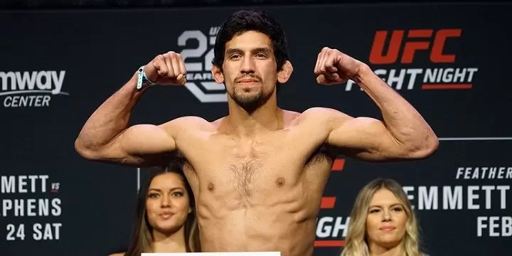 Мэнни Бермудез — Чарльз Роса. Прогноз на UFC (19 октября 2019 года) Мэнни Бермудез — Чарльз Роса. Прогноз на UFC (19 октября 2019 года)