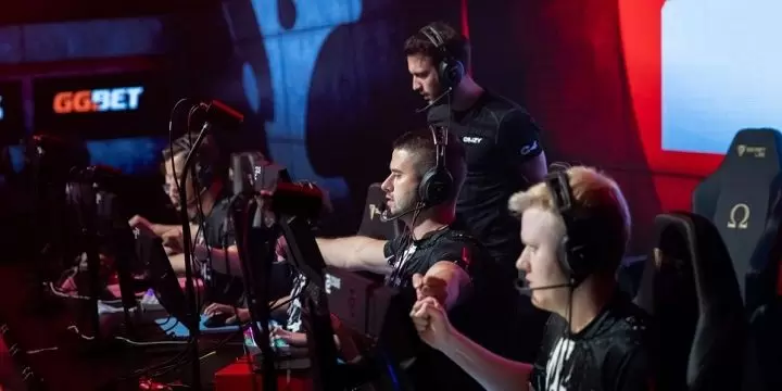 Heretics — CR4ZY. Прогноз на матч CS:GO (29 октября 2019 года) Heretics — CR4ZY. Прогноз на матч CS:GO (29 октября 2019 года)