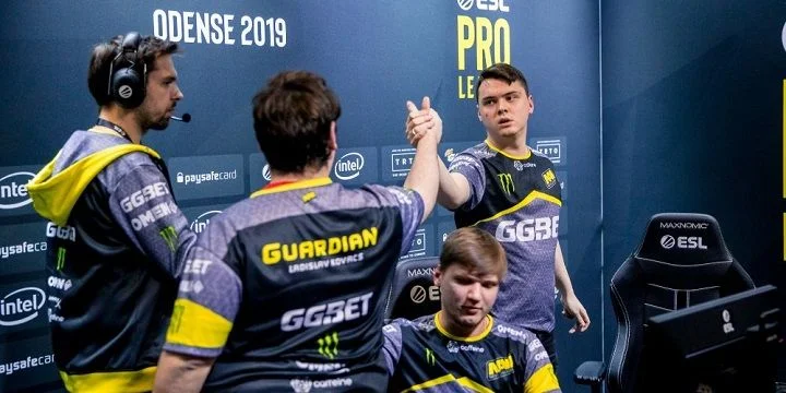 Na'Vi — Fnatic. Прогноз на матч CS:GO (7 декабря 2019 года)