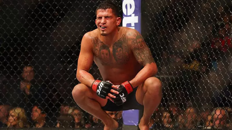 Энтони Петтис — Карлос Диего Феррейра. Прогноз на UFC (19 января 2020 года) Энтони Петтис — Карлос Диего Феррейра. Прогноз на UFC (19 января 2020 года)
