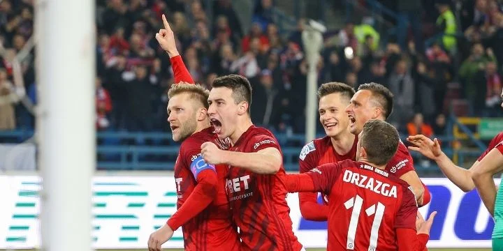 Краковия – Висла Краков. Прогноз на чемпионат Польши (3 марта 2020 года) Краковия – Висла Краков. Прогноз на чемпионат Польши (3 марта 2020 года)