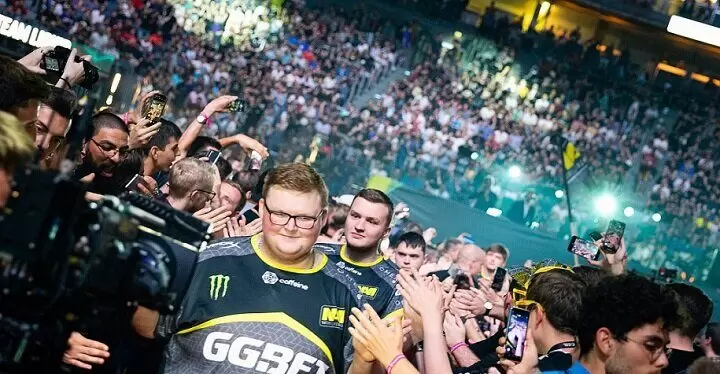 Na'Vi — Syman. Прогноз на матч CS:GO (8 мая 2020 года) Na'Vi — Syman. Прогноз на матч CS:GO (8 мая 2020 года)