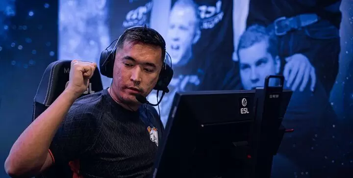 Espada — Virtus.pro. Прогноз на матч CS:GO (10 мая 2020 года) Espada — Virtus.pro. Прогноз на матч CS:GO (10 мая 2020 года)