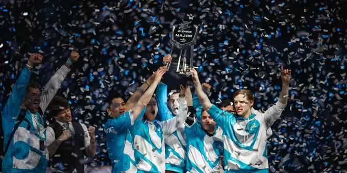100 Thieves — Cloud9. Прогноз на матч CS:GO (28 мая 2020 года) 100 Thieves — Cloud9. Прогноз на матч CS:GO (28 мая 2020 года)