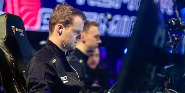 Astralis — Vitality. Прогноз на матч CS:GO (3 июня 2020 года) Astralis — Vitality. Прогноз на матч CS:GO (3 июня 2020 года)