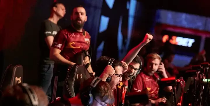 100 Thieves — Triumph. Прогноз на матч CS:GO (3 июня 2020 года) 100 Thieves — Triumph. Прогноз на матч CS:GO (3 июня 2020 года)