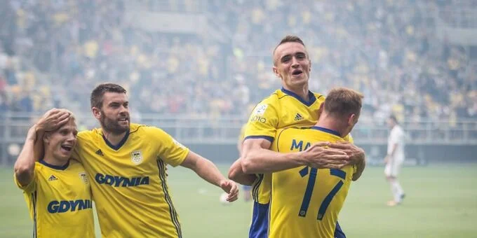 Корона — Арка. Прогноз на матч чемпионата Польши (3 июля 2020 года) Корона — Арка. Прогноз на матч чемпионата Польши (3 июля 2020 года)