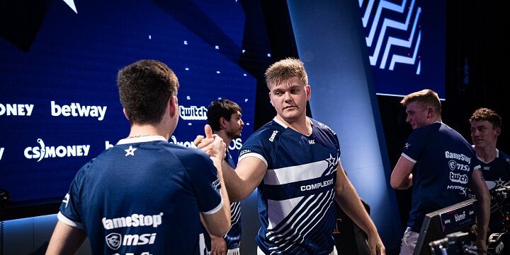 Complexity — OG. Прогноз на матч CS:GO (12 августа 2020 года) Complexity — OG. Прогноз на матч CS:GO (12 августа 2020 года)