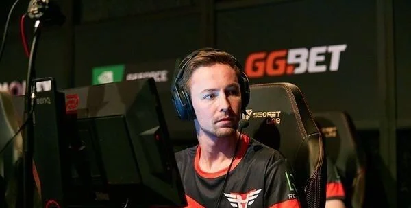 Complexity — Heroic. Прогноз на матч CS:GO (27 августа 2020 года) Complexity — Heroic. Прогноз на матч CS:GO (27 августа 2020 года)