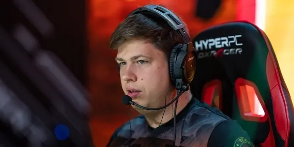Astralis — Mousesports. Прогноз на матч CS:GO (3 октября 2020 года) Astralis — Mousesports. Прогноз на матч CS:GO (3 октября 2020 года)