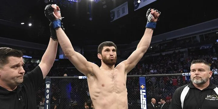 Магомед Анкалаев — Ион Куцелаба. Прогноз на UFC (24 октября 2020 года)