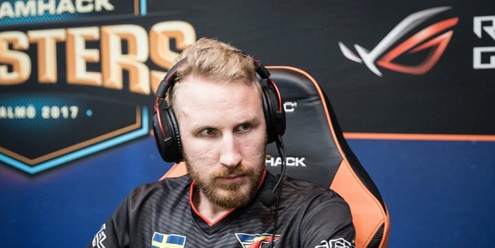 Complexity — FaZe Clan. Прогноз на матч CS:GO (30 октября 2020 года) Complexity — FaZe Clan. Прогноз на матч CS:GO (30 октября 2020 года)