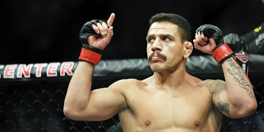 Рафаэль дос Аньос — Пол Фелдер. Прогноз на UFC (15 ноября 2020 года) Рафаэль дос Аньос — Пол Фелдер. Прогноз на UFC (15 ноября 2020 года)