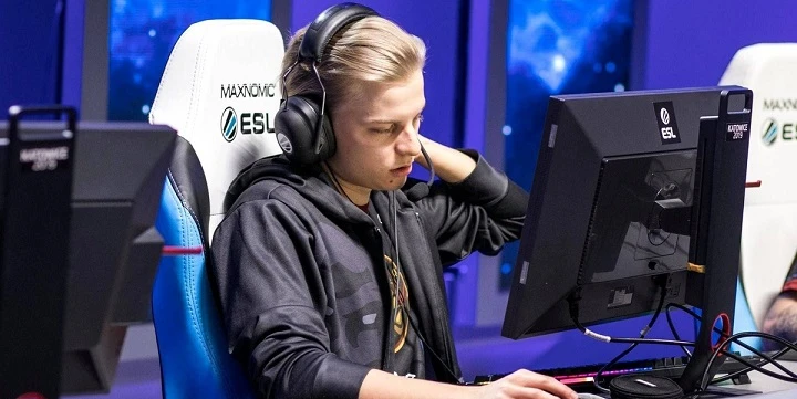 Cloud9 — OG. Прогноз на матч CS:GO (15 ноября 2020 года) Cloud9 — OG. Прогноз на матч CS:GO (15 ноября 2020 года)